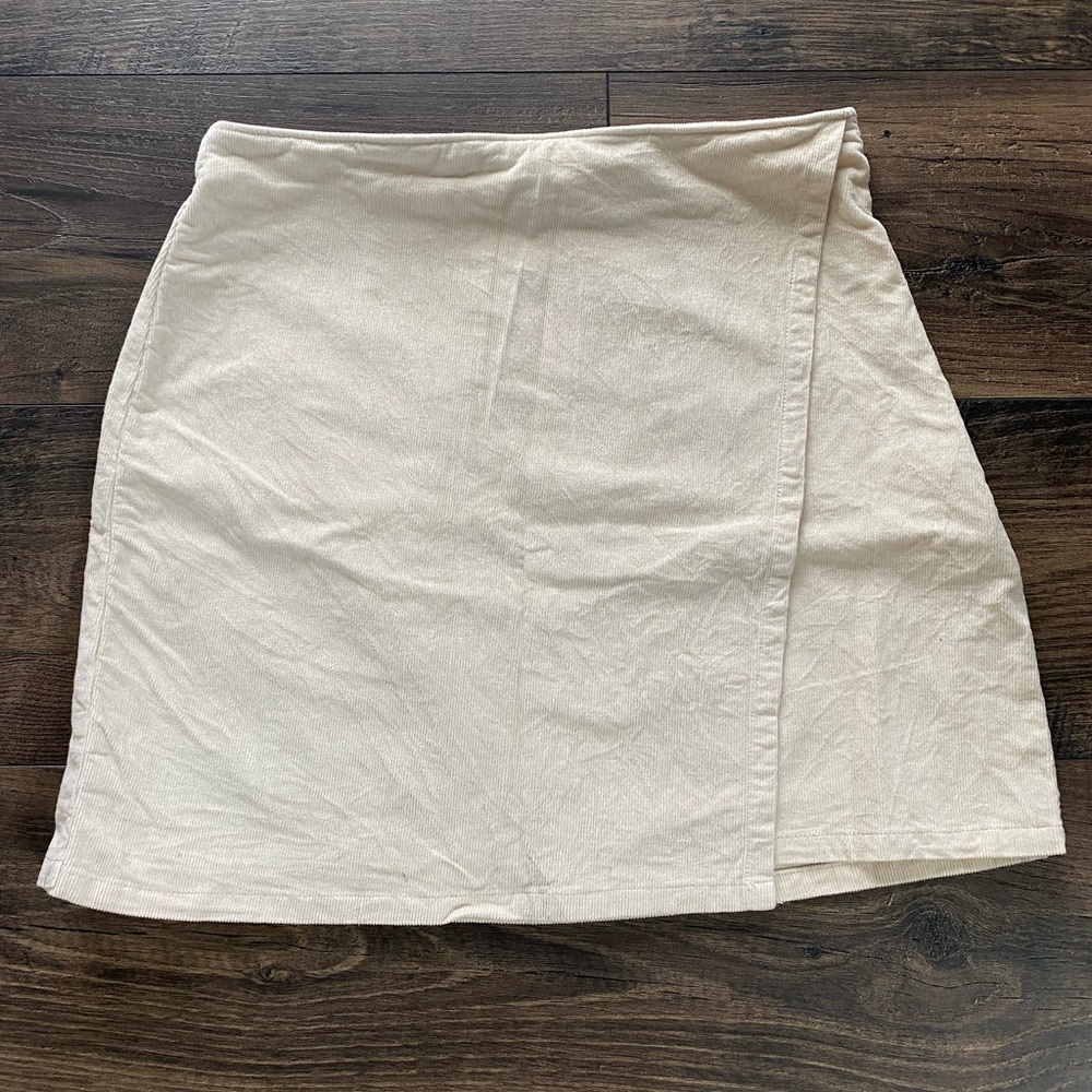 Hollister ultra high rise mini corduroy skirt